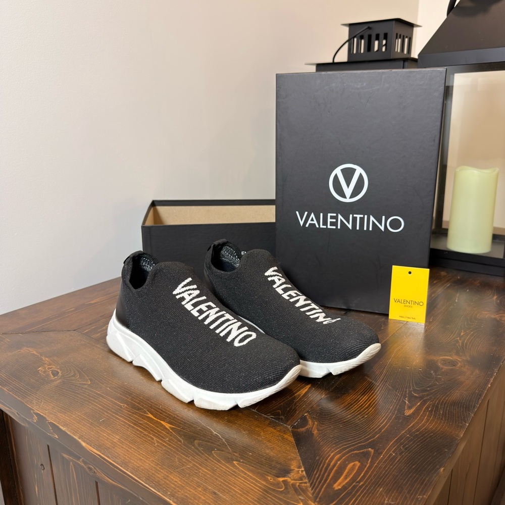 Valentino QUEENIE Black Shoe with original Box